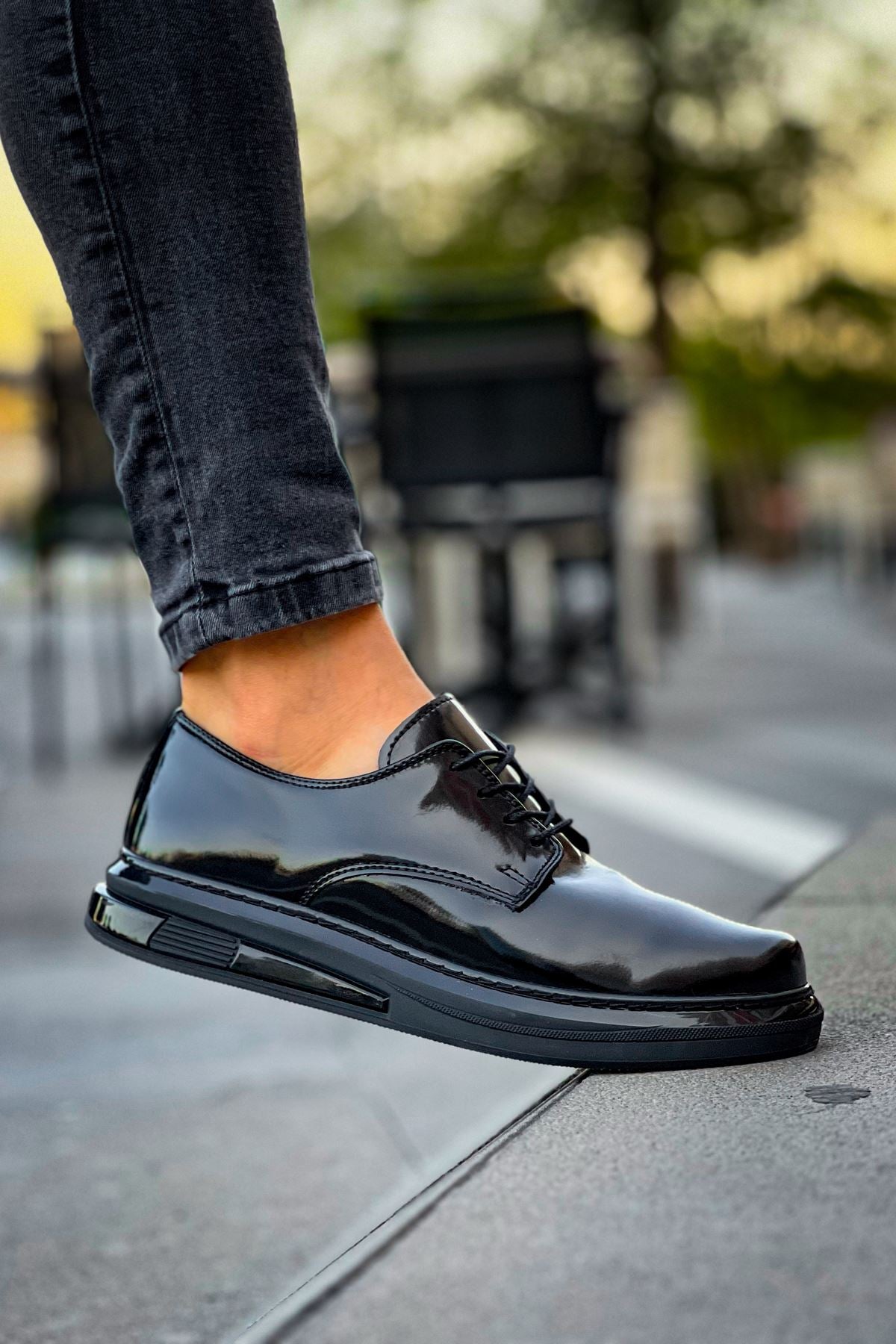 
                  
                    CH2403 - RST Erkek Ayakkabı SIYAH
                  
                