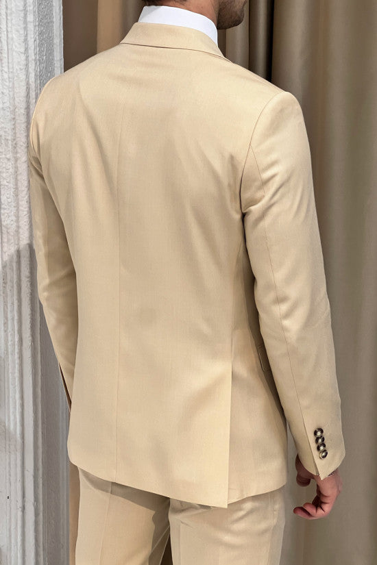 
                  
                    Special Design Slim Fit Pointed Collar Double Breasted Beige Suit
                  
                