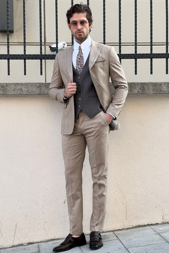 
                  
                    Slim Fit Plaid Pointed Collar Vest Beige&Brown Combination Suit (High Quality)
                  
                