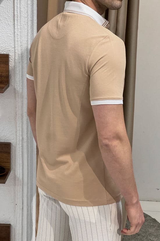 
                  
                    Slim Fit Knitwear Collar Zippered Short Sleeve Cotton Beige T-Shirt
                  
                