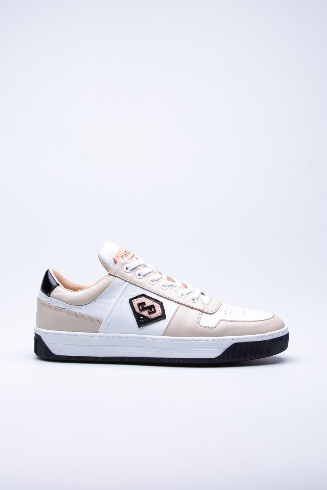 
                  
                    Beige Valda
                  
                