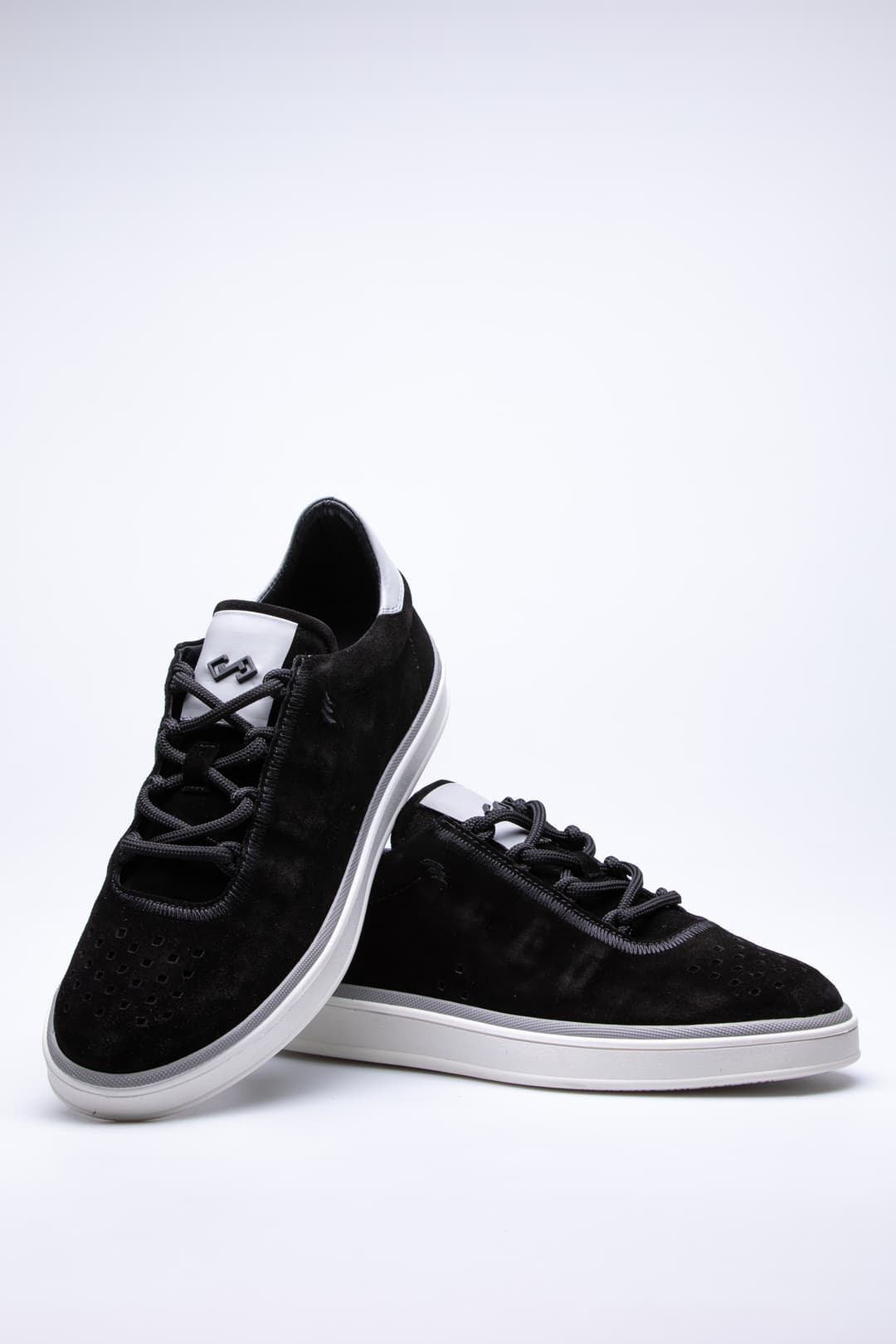 
                  
                    Black Porto
                  
                