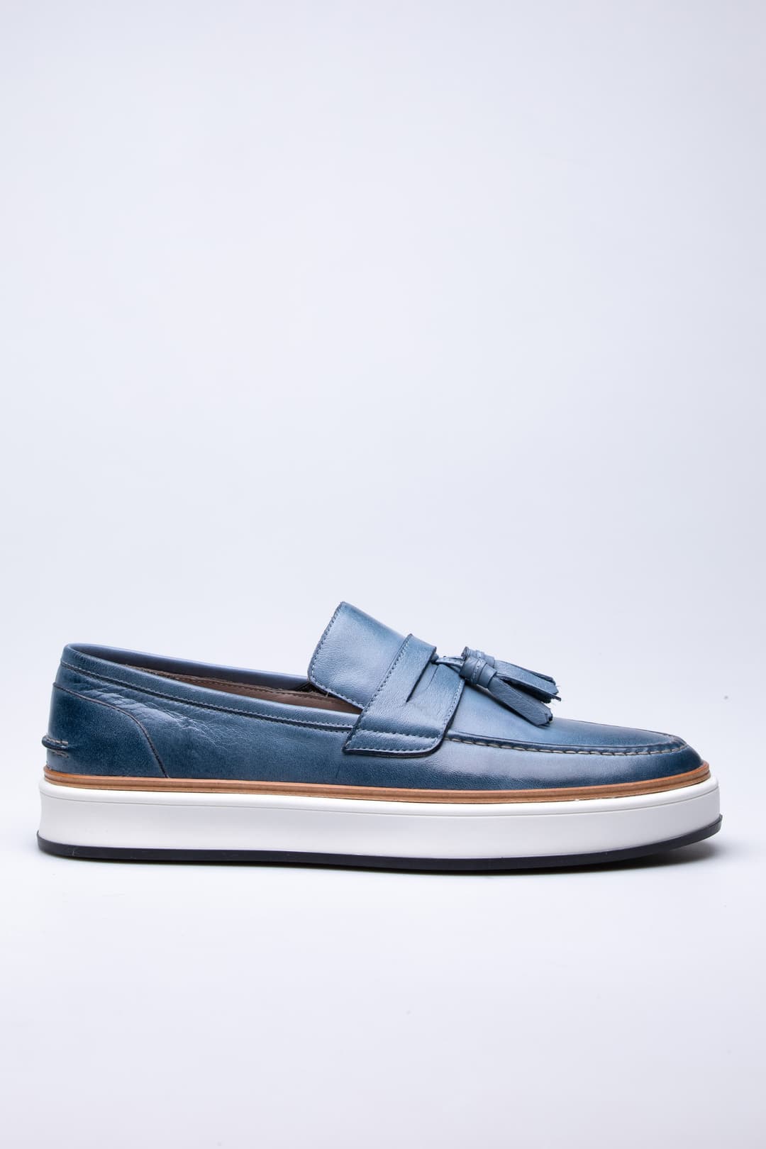 
                  
                    Blue Alba
                  
                