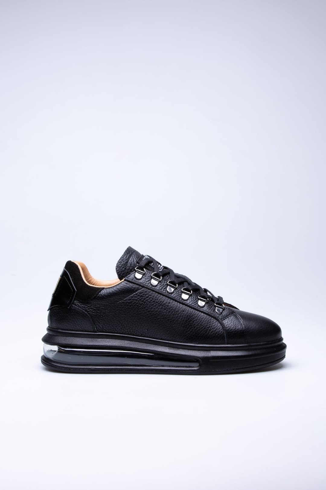 
                  
                    Black Semon
                  
                