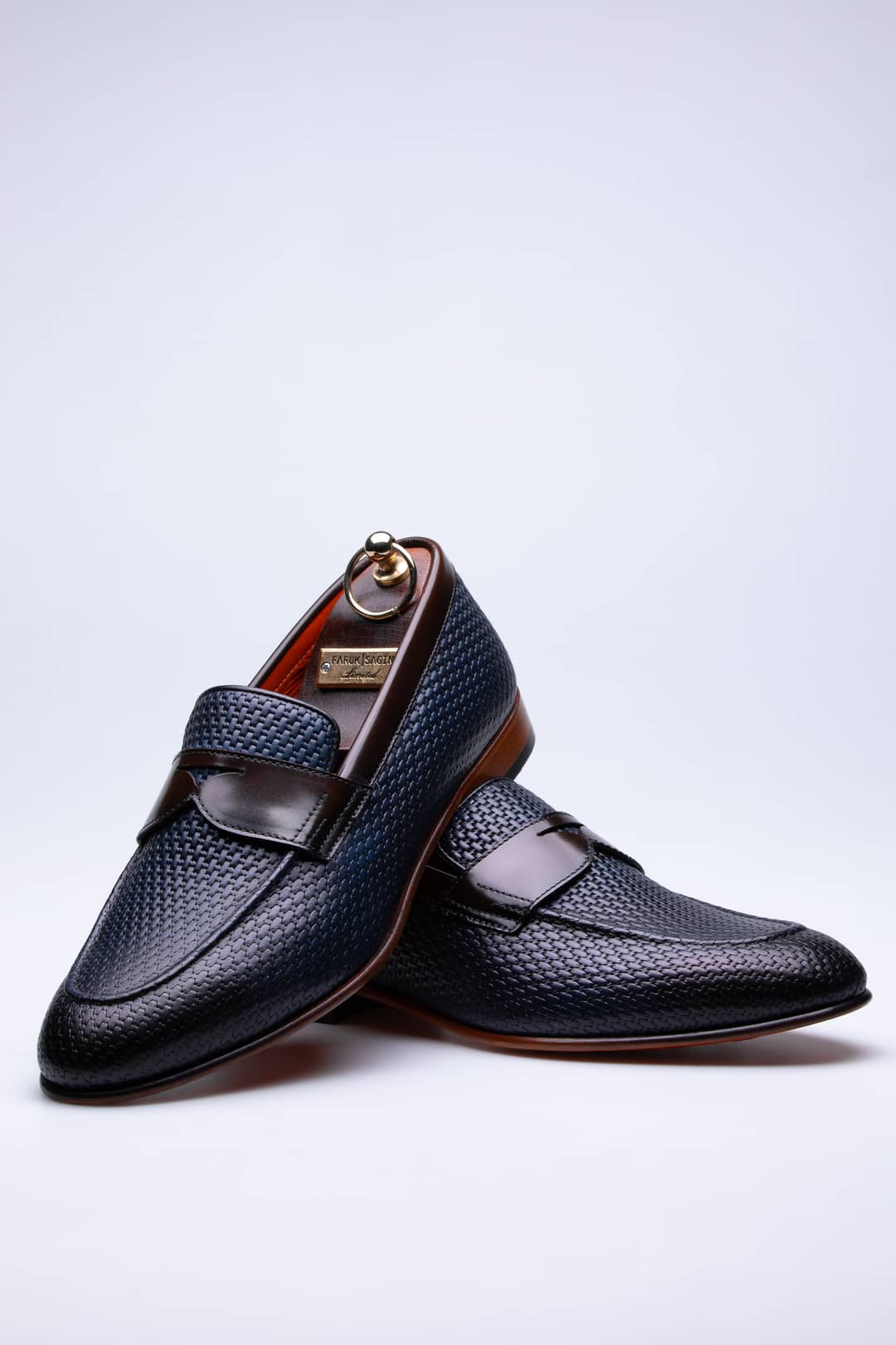 
                  
                    Navy Dean
                  
                