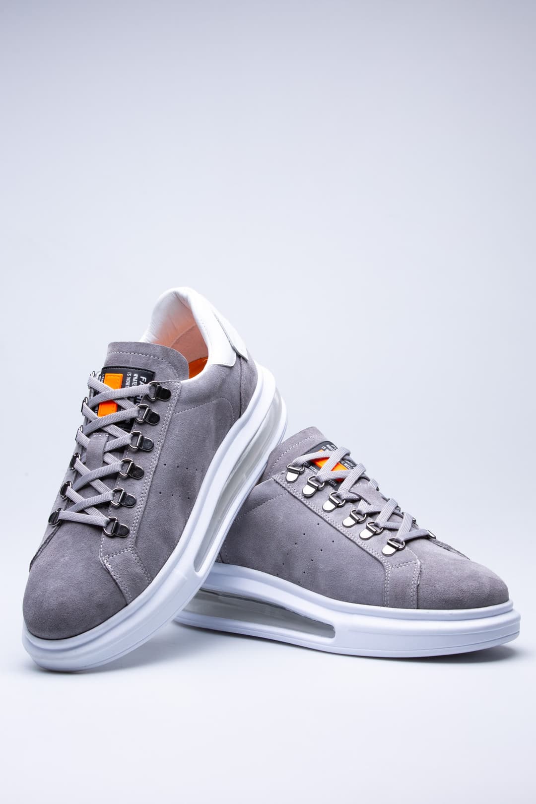 
                  
                    Grey Semon
                  
                