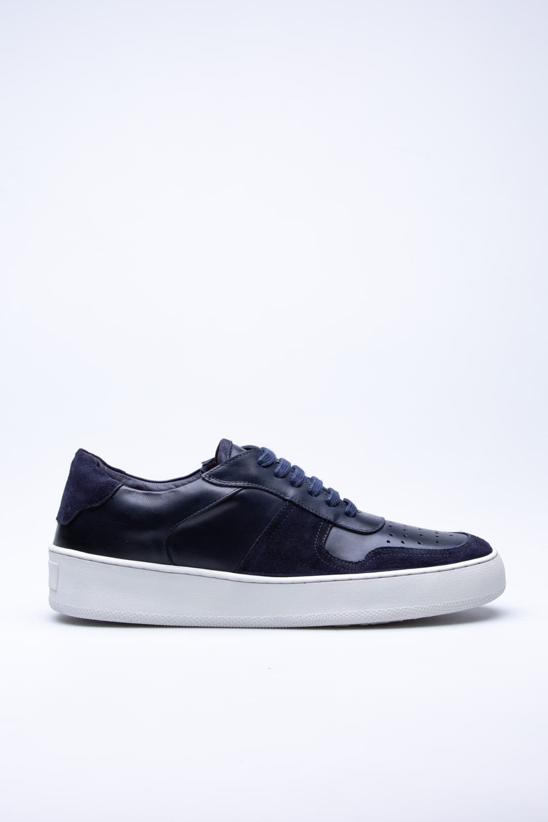 
                  
                    Navy Faty
                  
                