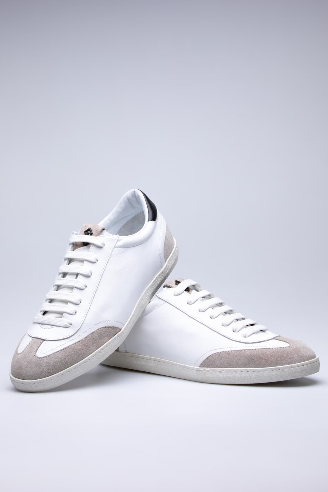 
                  
                    White Darnel
                  
                