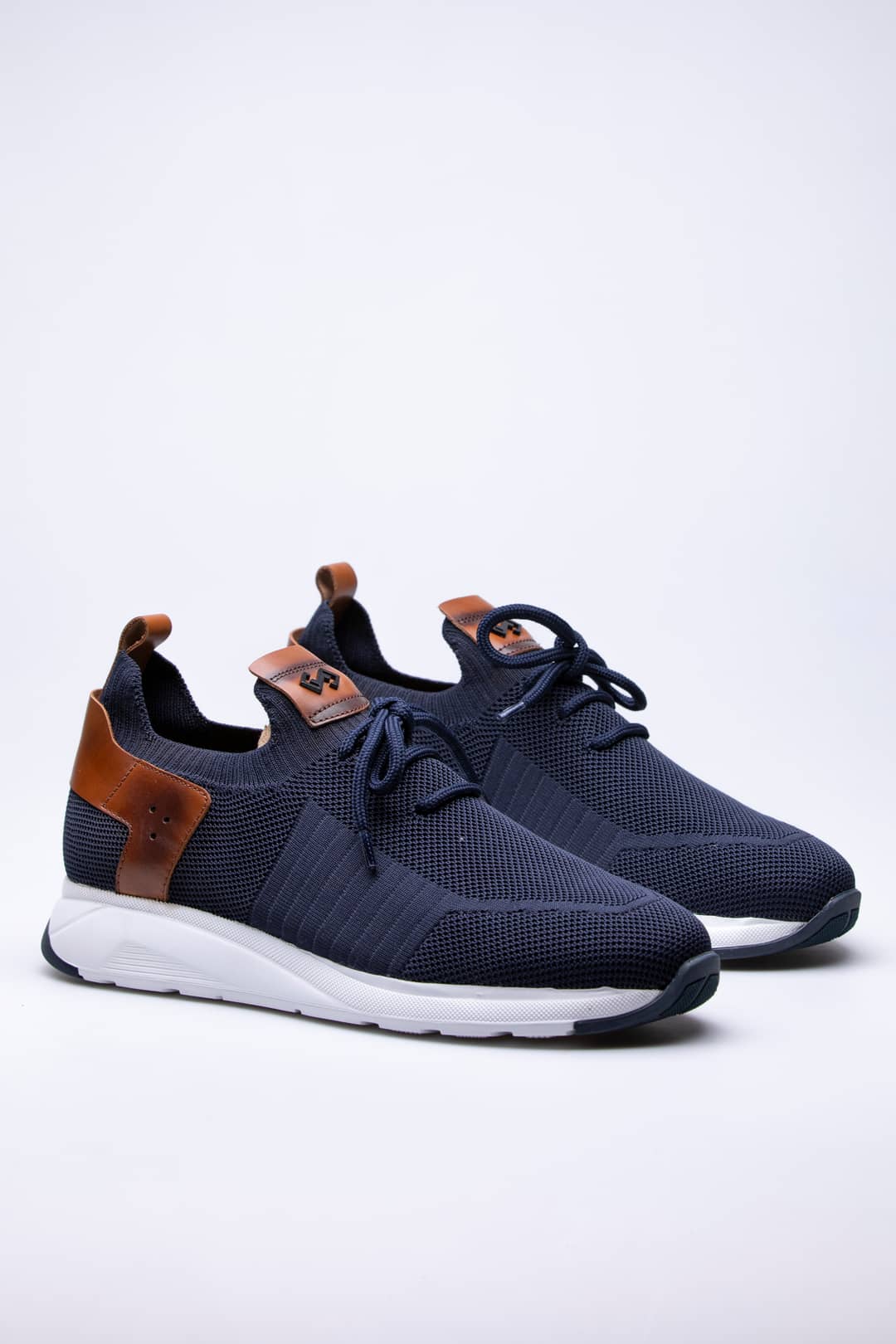 
                  
                    Navy Pavola
                  
                