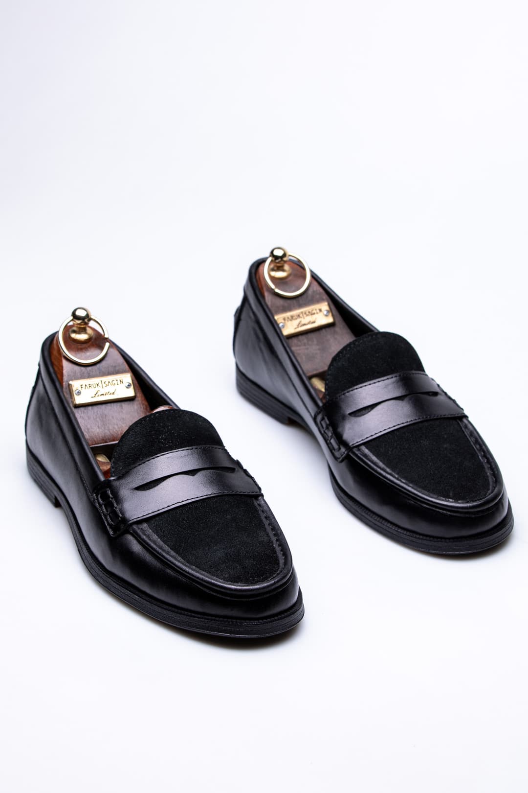 
                  
                    All Black Milano
                  
                