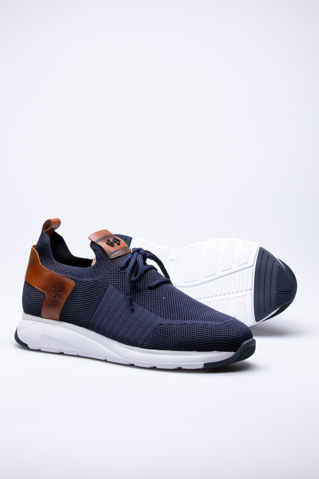 
                  
                    Navy Pavola
                  
                