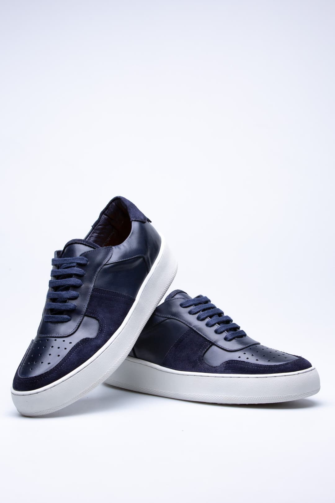 
                  
                    Navy Faty
                  
                