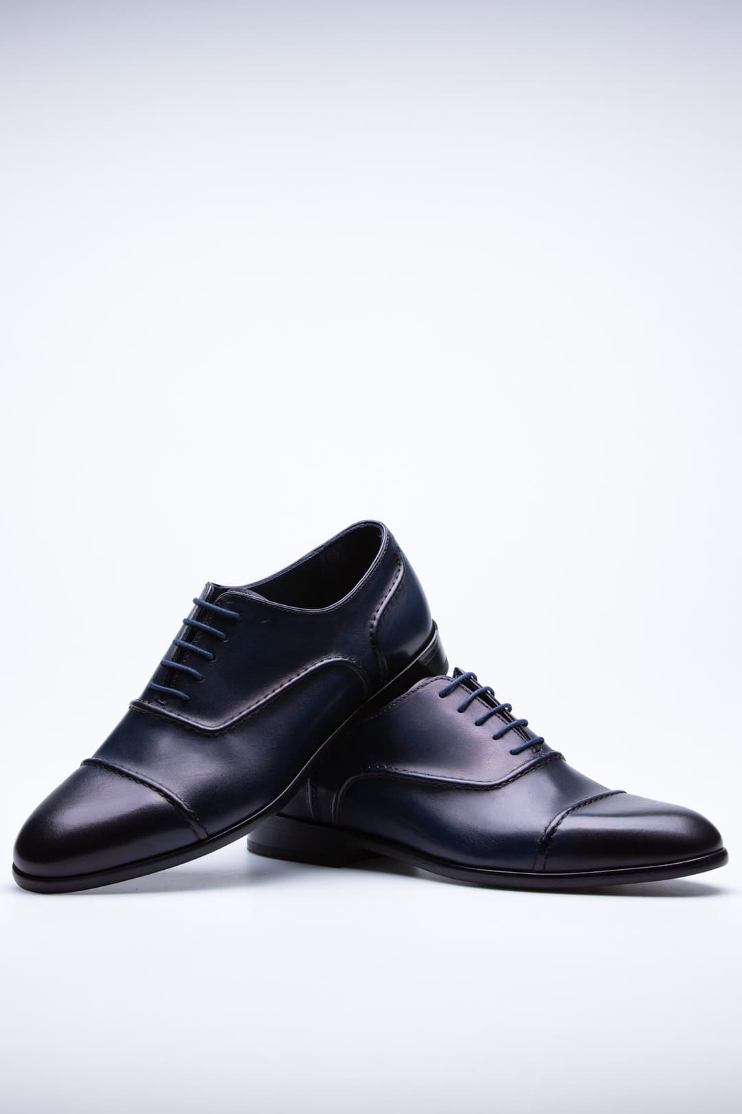 
                  
                    Navy Cecilo
                  
                