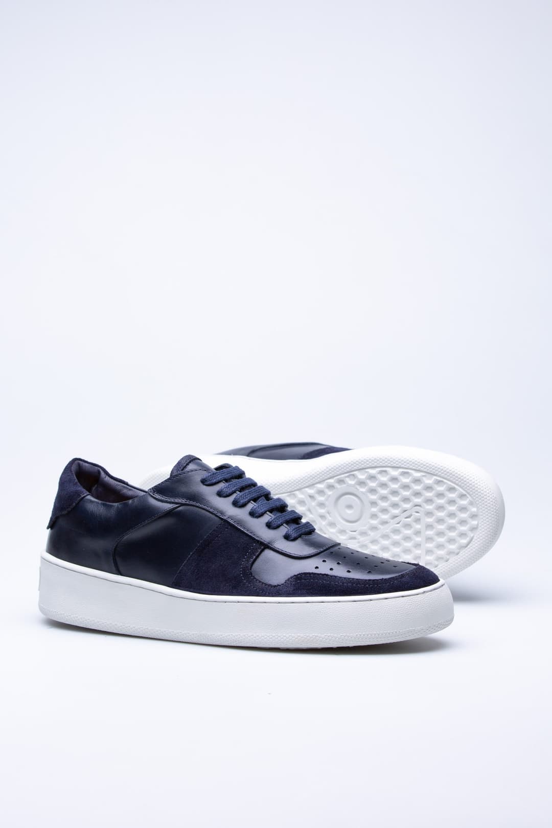 
                  
                    Navy Faty
                  
                