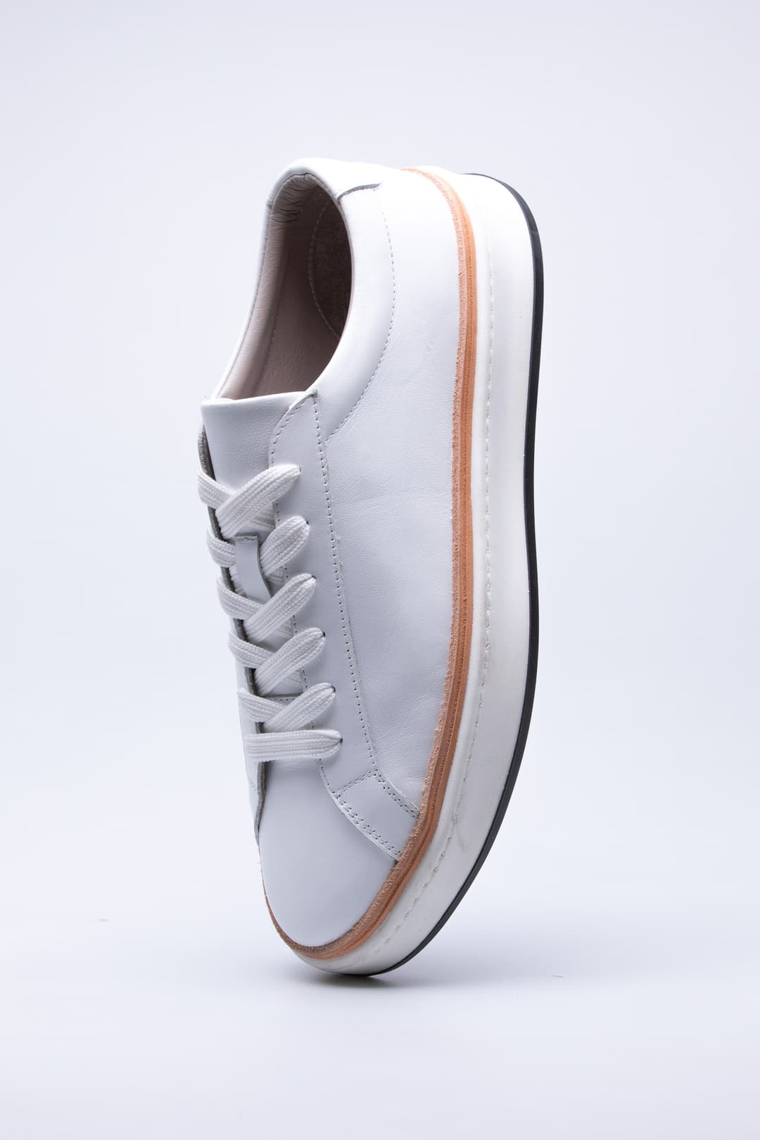 
                  
                    White Liebe
                  
                