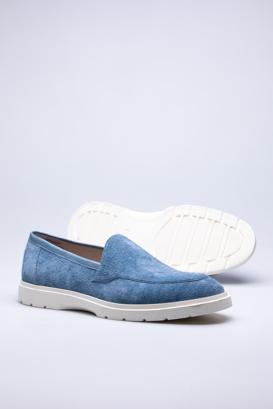 
                  
                    Blue Vento
                  
                