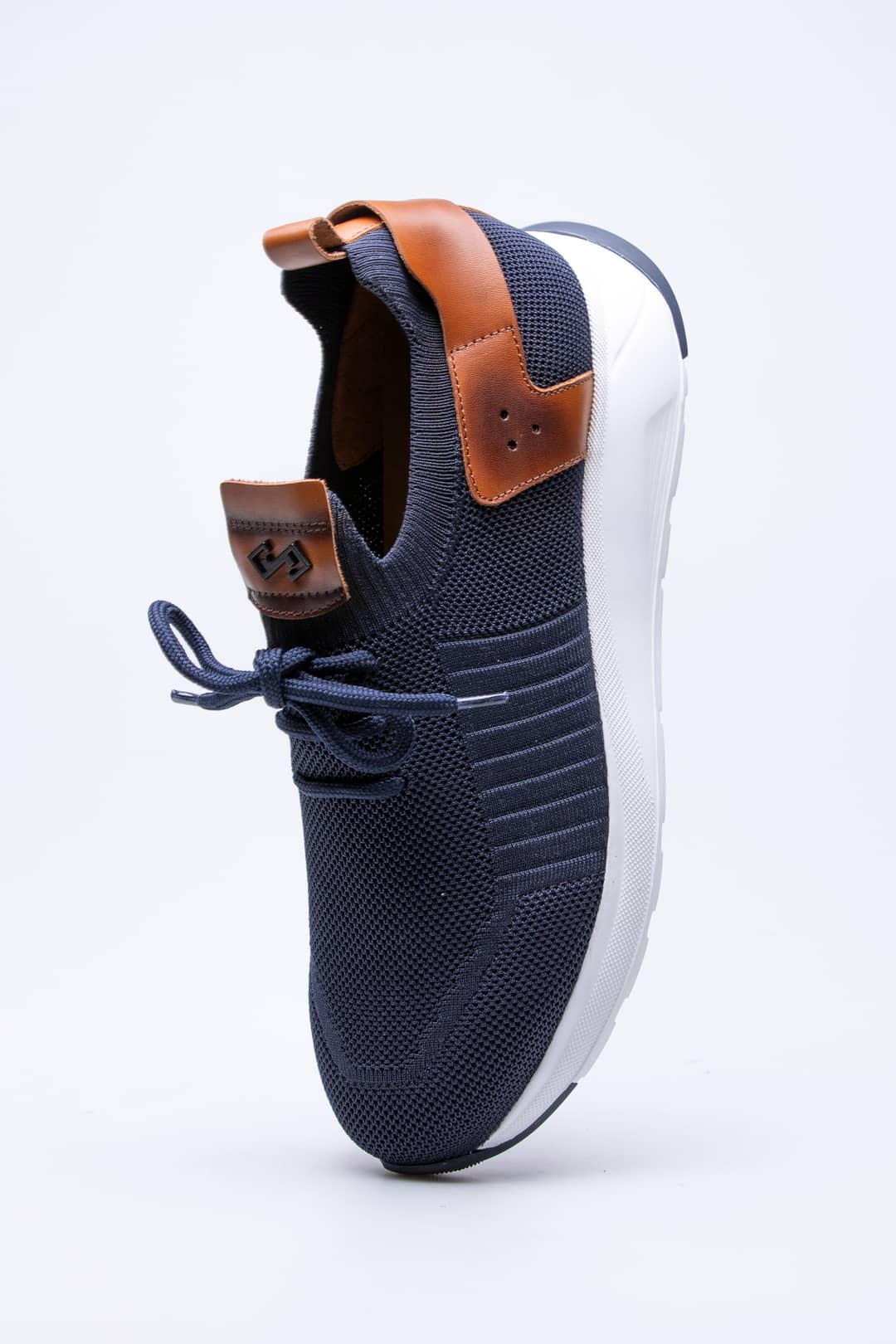 
                  
                    Navy Pavola
                  
                