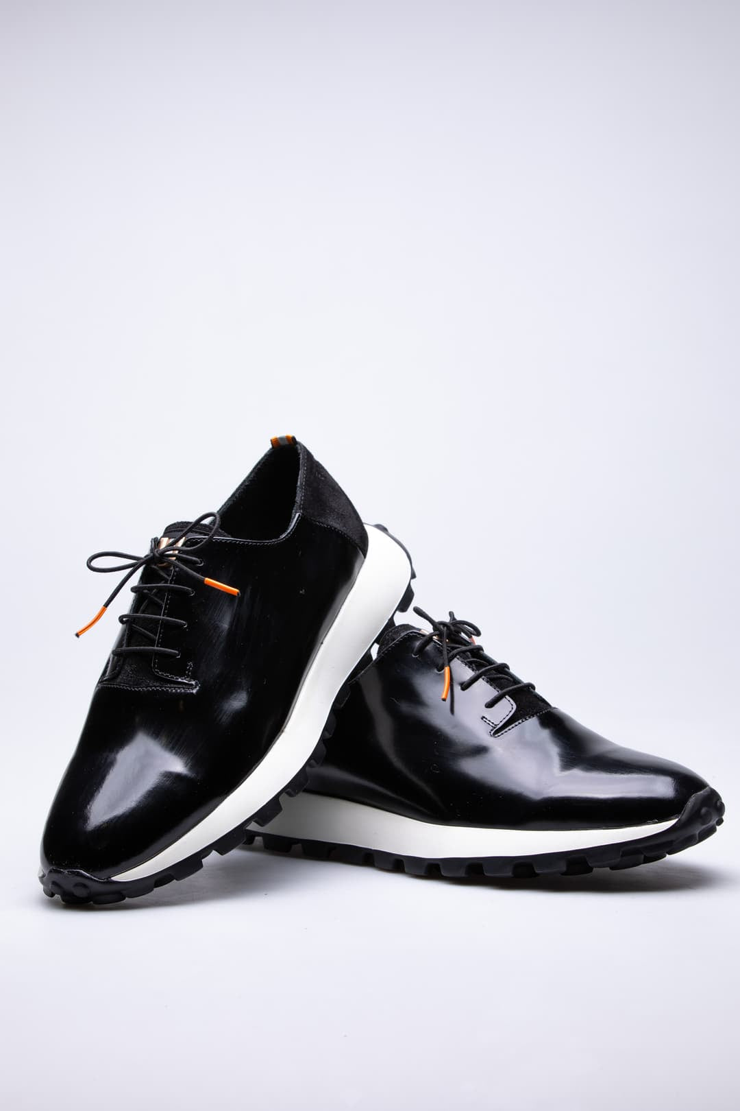 
                  
                    Black Wingtip
                  
                