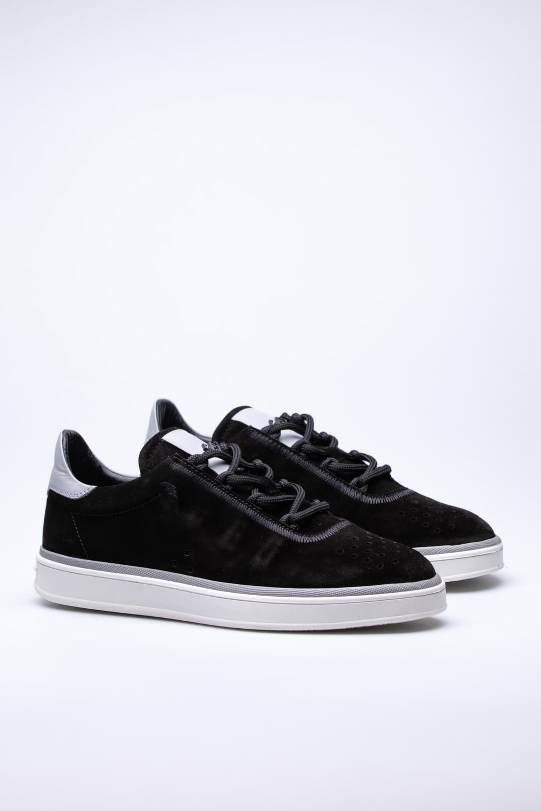 
                  
                    Black Porto
                  
                
