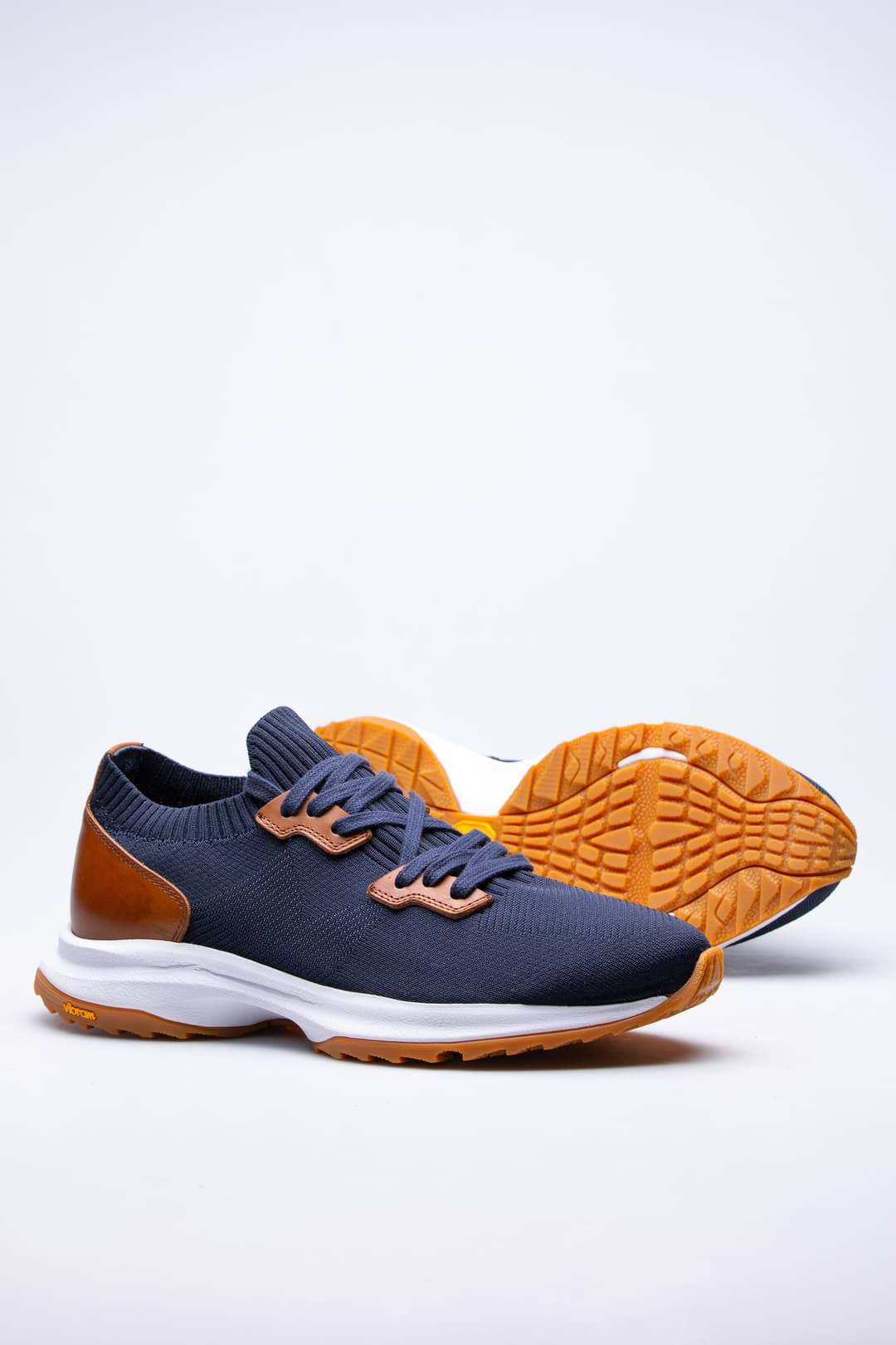 
                  
                    Navy Nerio
                  
                