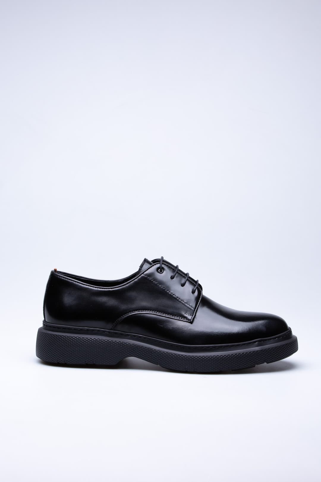 
                  
                    Black Dolce
                  
                