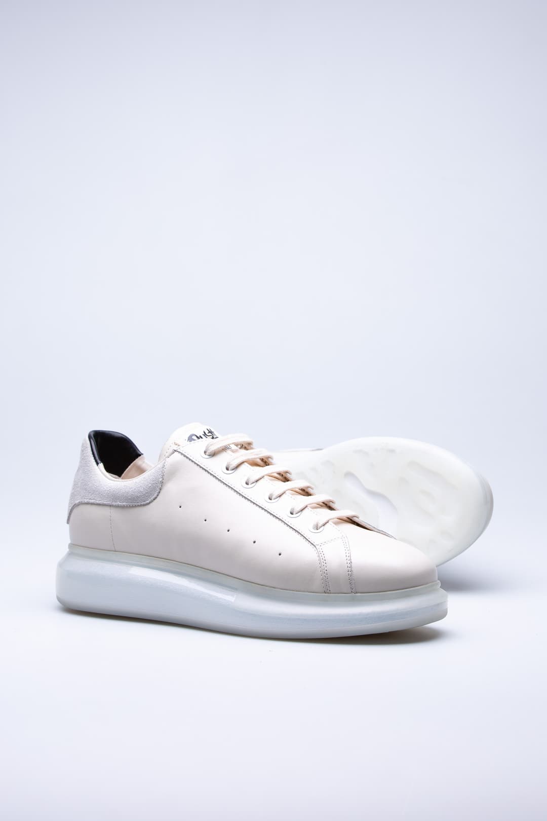 
                  
                    Beige Rade'24
                  
                