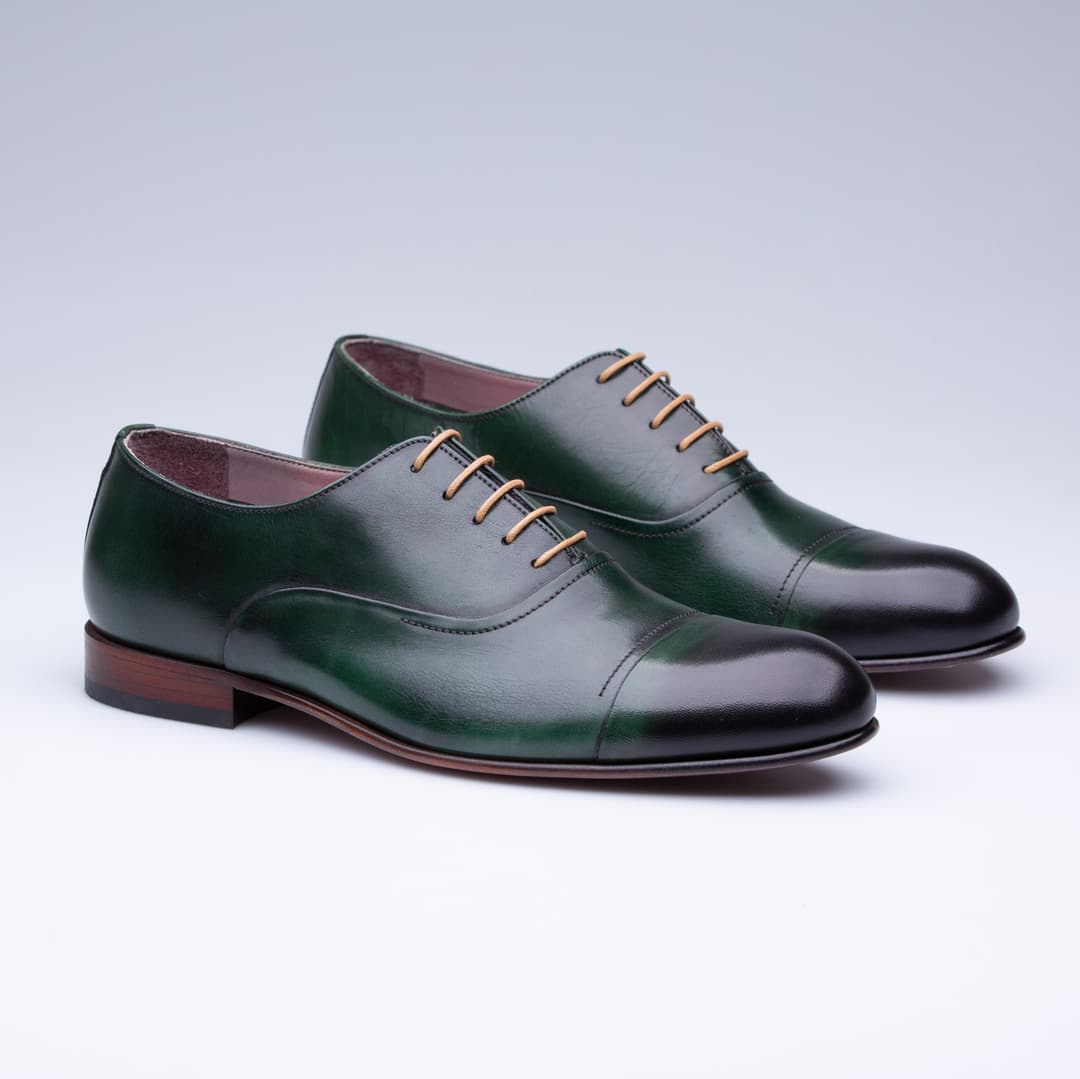 
                  
                    Olive Dapper
                  
                
