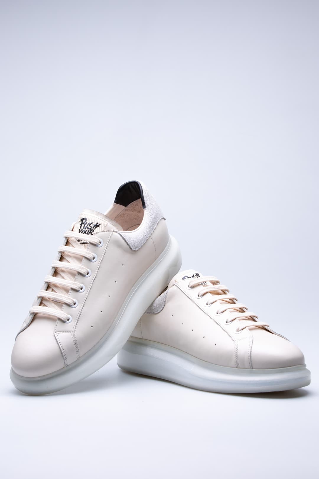 
                  
                    Beige Rade'24
                  
                
