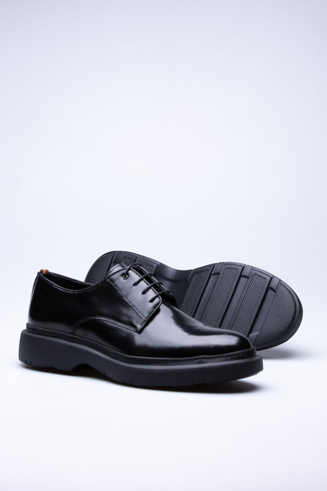 
                  
                    Black Dolce
                  
                