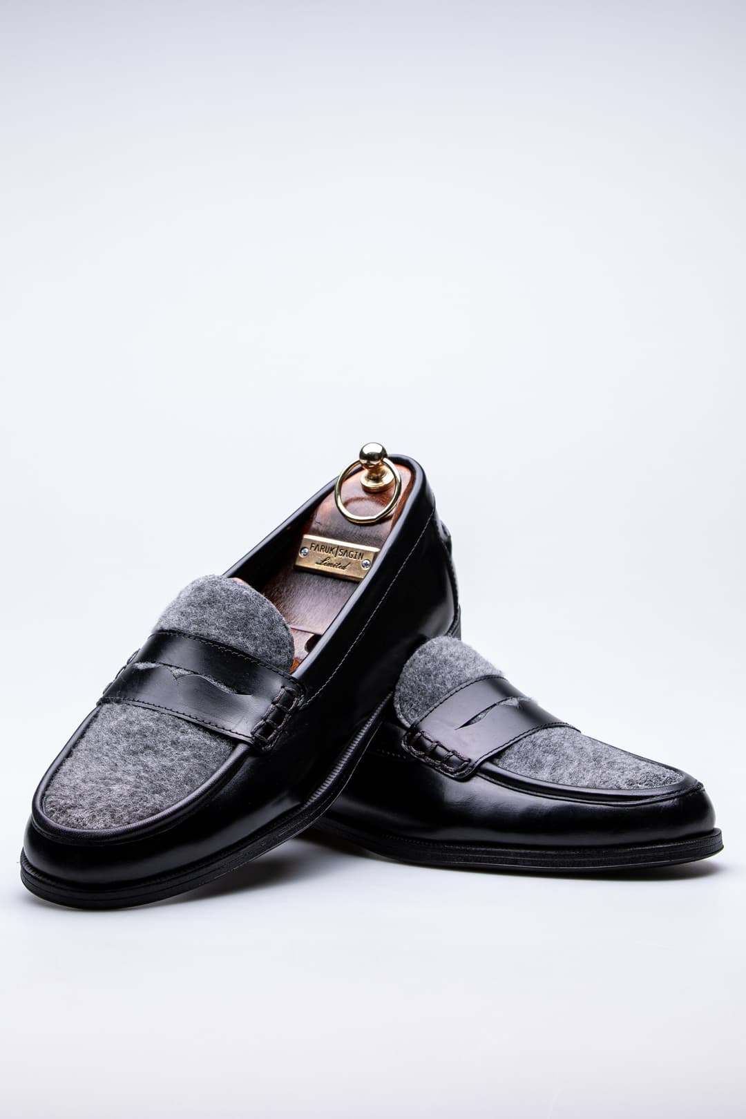 
                  
                    Bold Tex Milano
                  
                