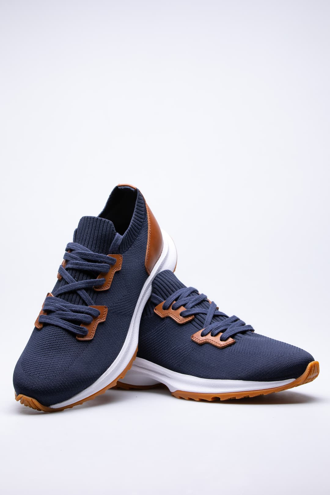 
                  
                    Navy Nerio
                  
                