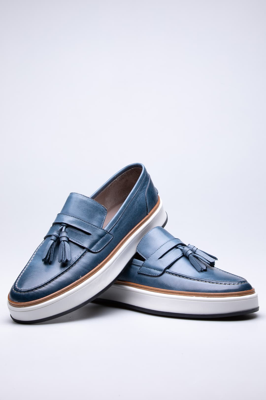 
                  
                    Blue Alba
                  
                