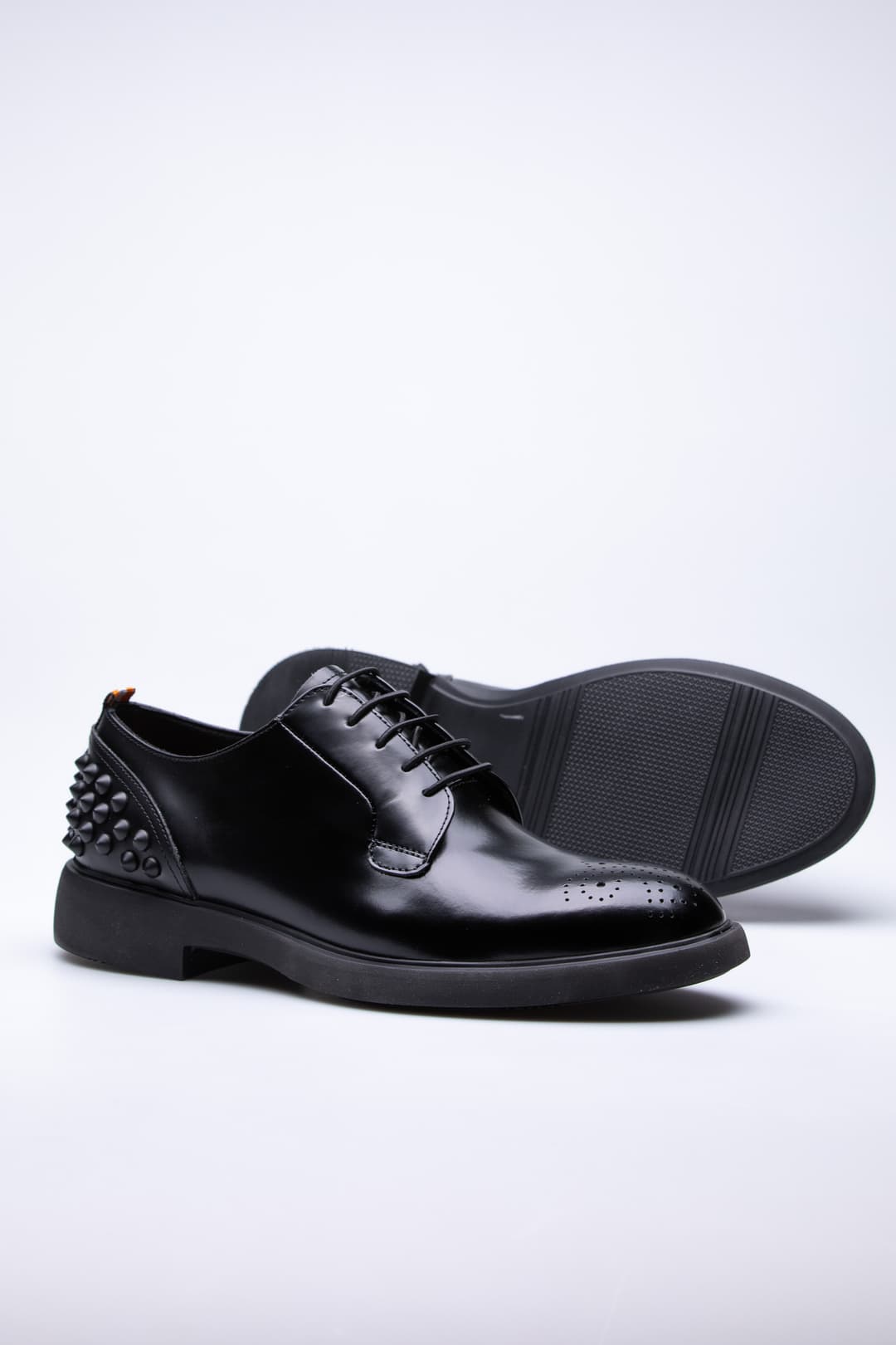 
                  
                    Black Spike
                  
                