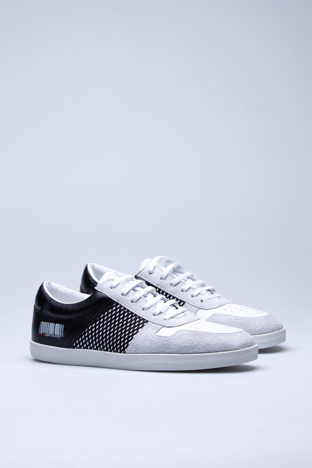 
                  
                    White Pall
                  
                