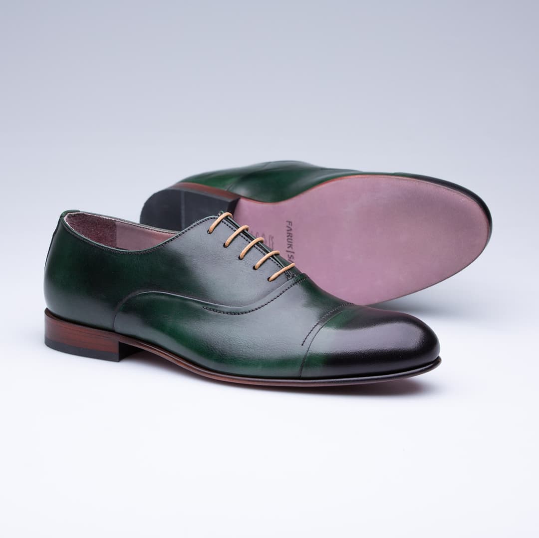 
                  
                    Olive Dapper
                  
                