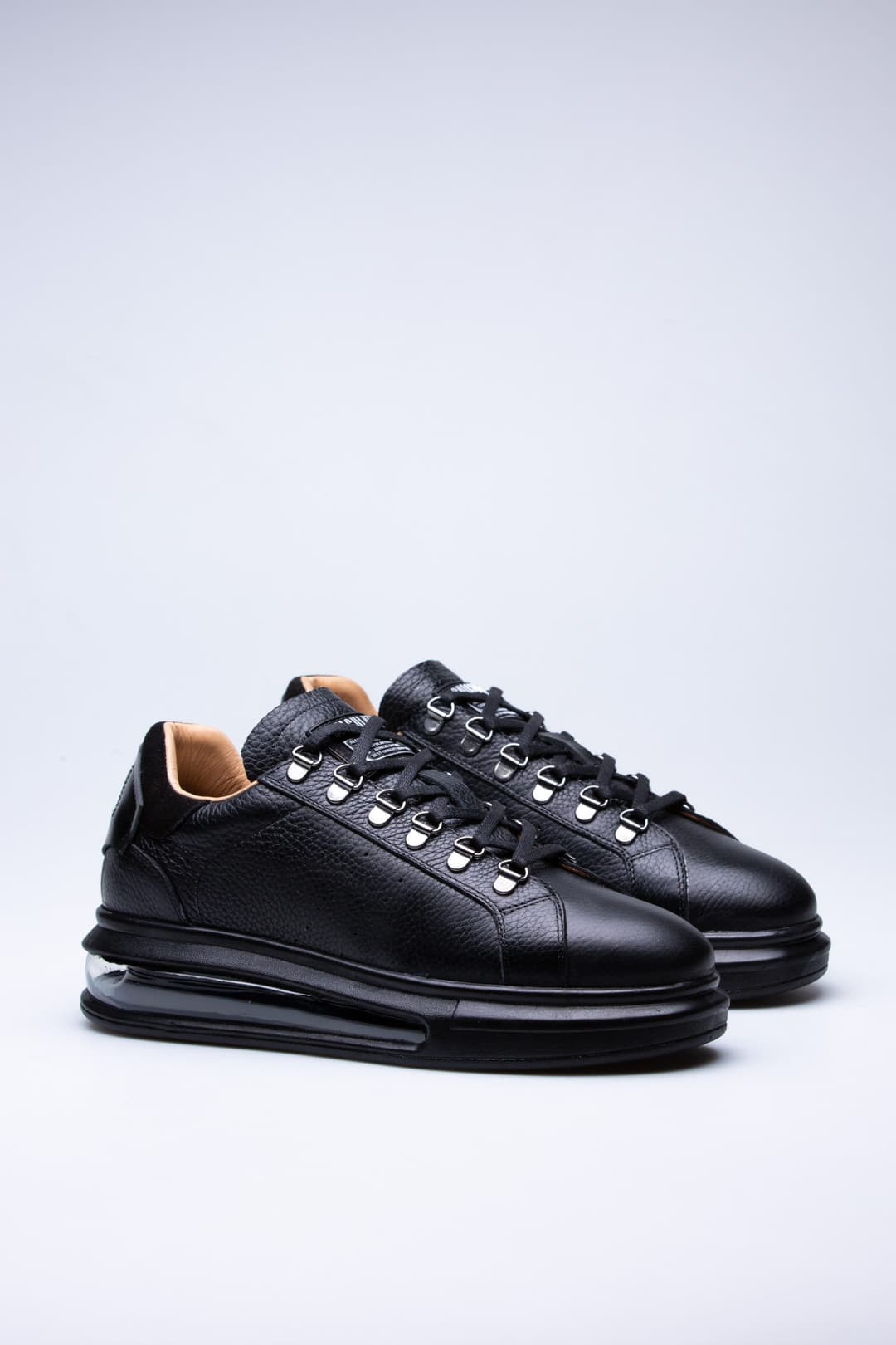 
                  
                    Black Semon
                  
                