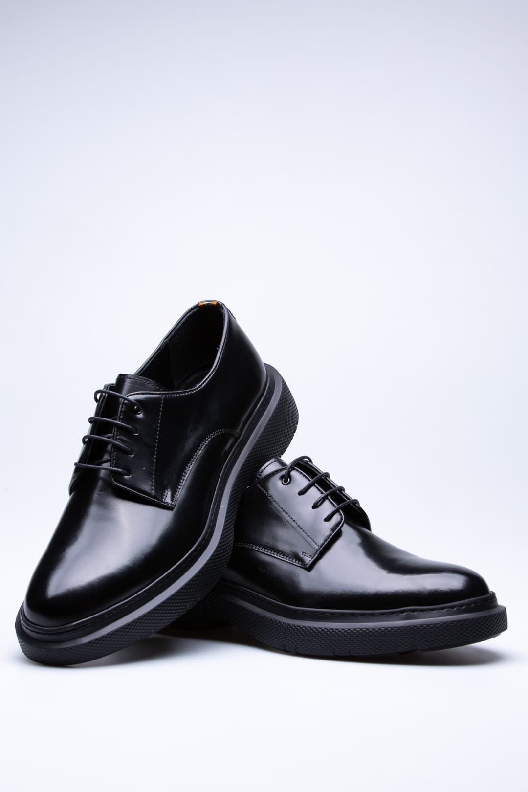 
                  
                    Black Dolce
                  
                