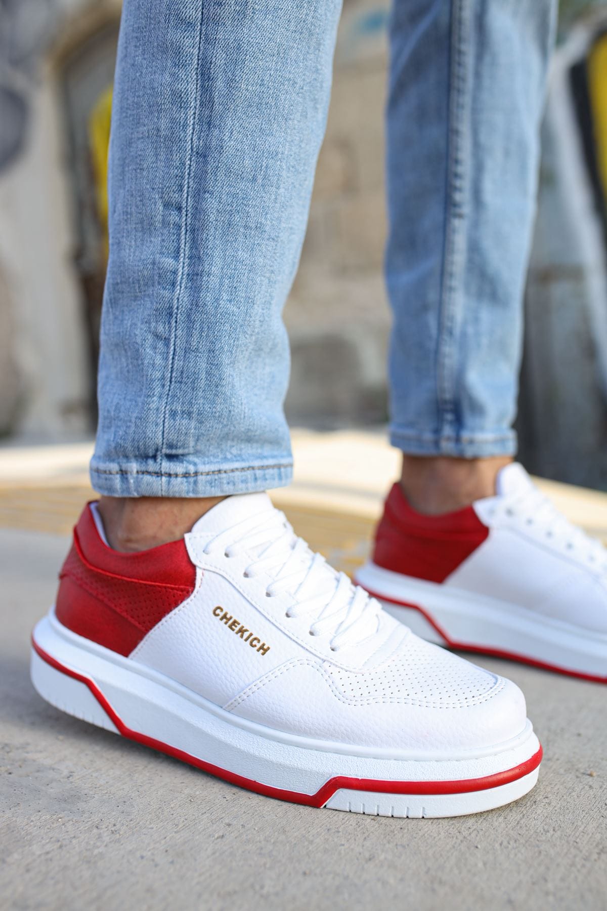 
                  
                    Chekich Men's White Red Sport Shoes ch075
                  
                