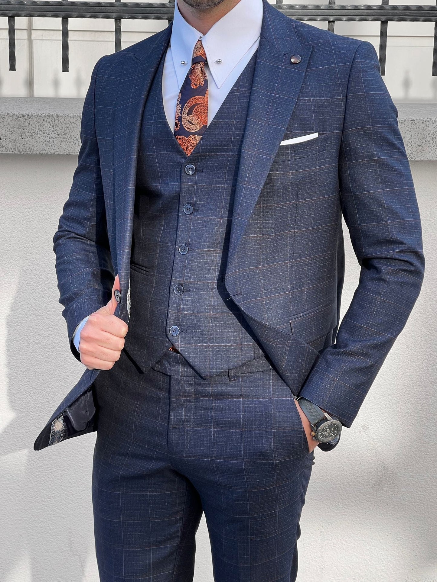 
                  
                    Slim-fit Pointed Collar Vest Navy Blue Business Suit
                  
                
