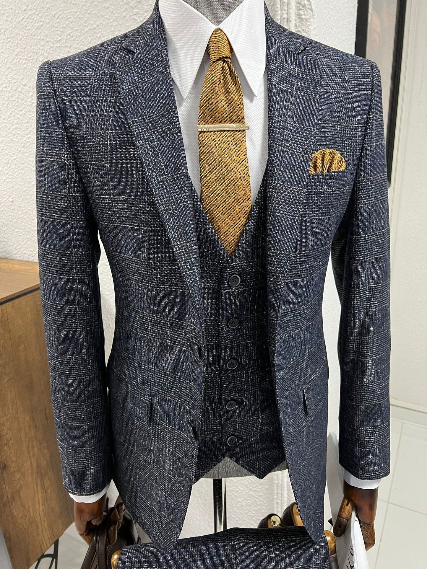 
                  
                    Slim-fit Pointed Collar Navy Blue Vest Business Suit
                  
                