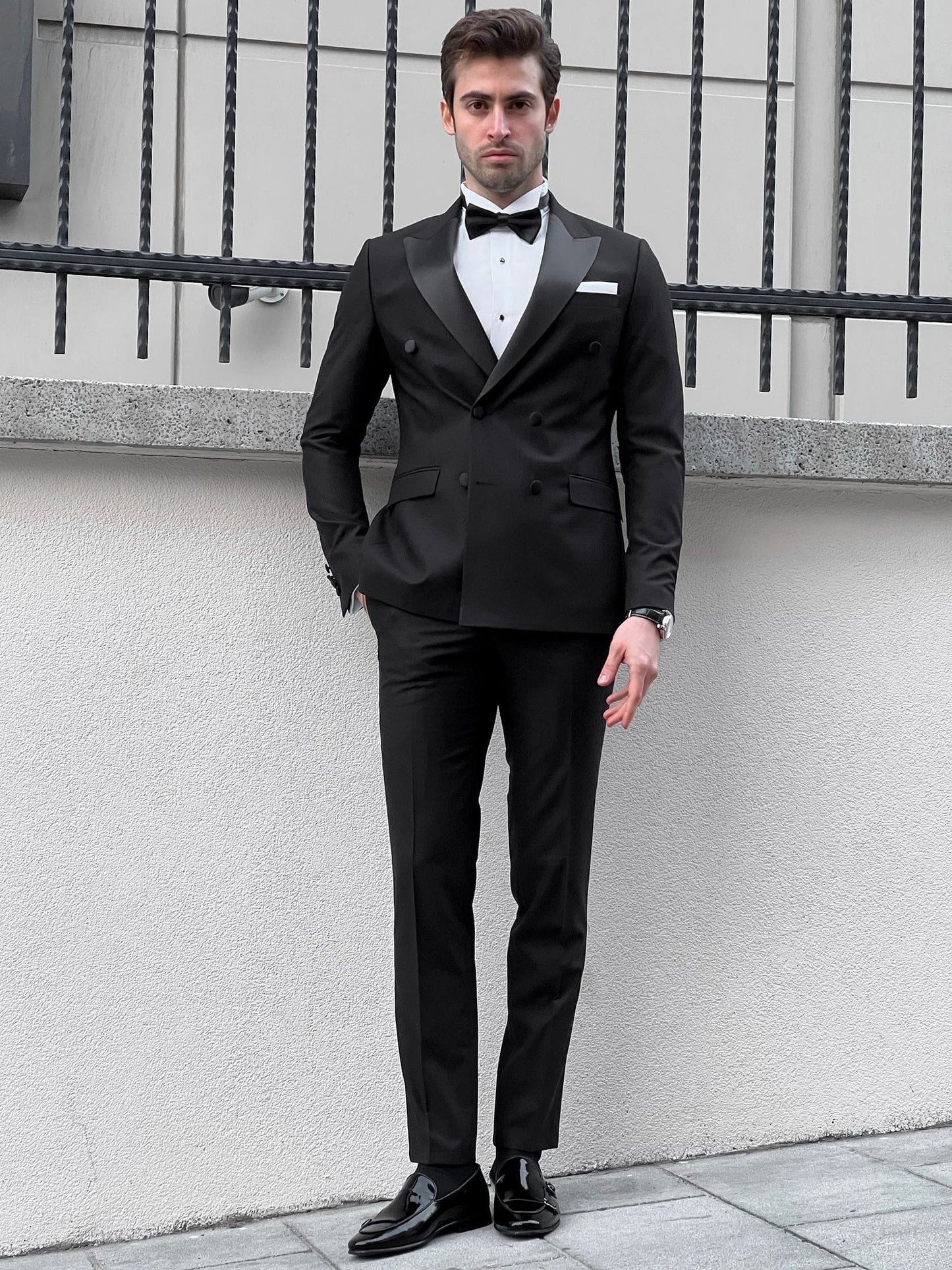 
                  
                    Slim Fit Pointed Collar Double Breasted Black Tuxedo
                  
                
