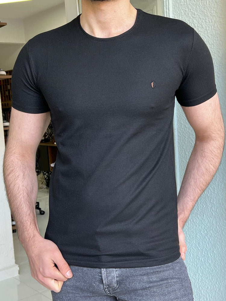Slim Fit Short Sleeve Black T-shirt - OUTFITLIFT
