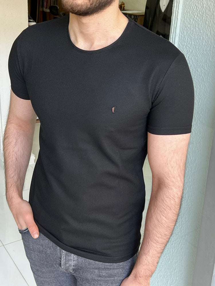
                  
                    Slim Fit Short Sleeve Black T-shirt - OUTFITLIFT
                  
                