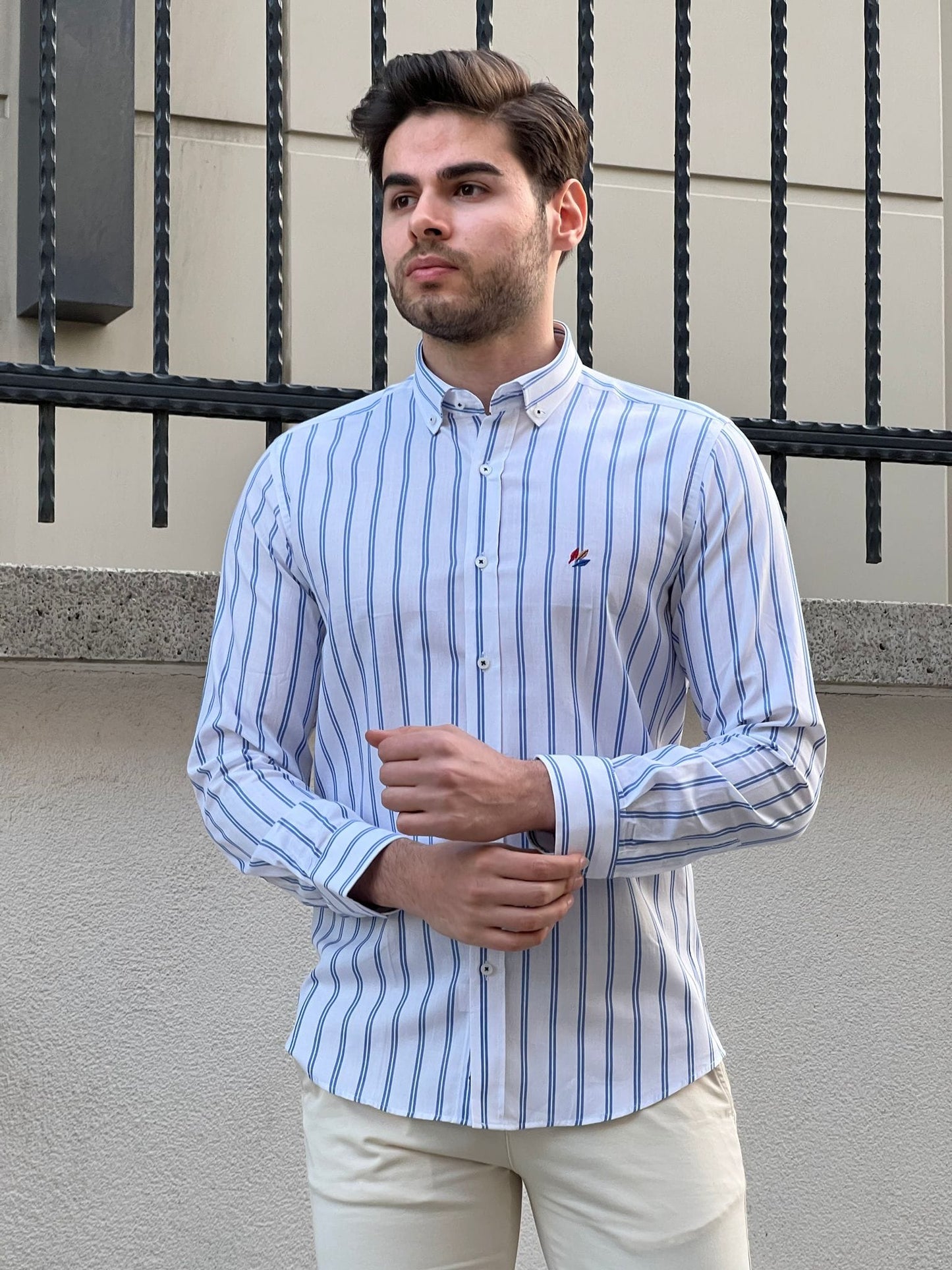 
                  
                    Slim Fit Striped Cotton White & Blue Shirt - OUTFITLIFT
                  
                